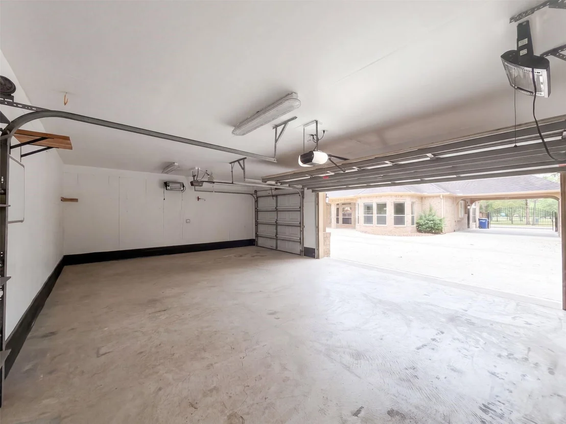 Photo of 1005 Lewis Drive