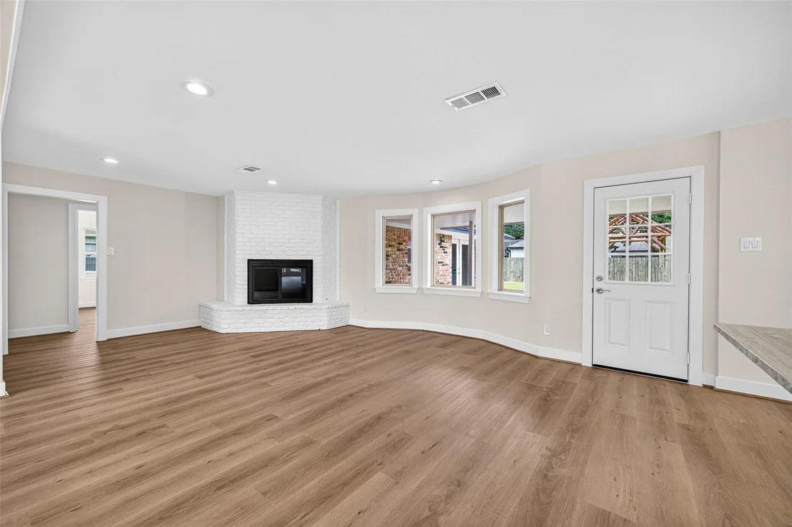 Photo of 401 Shirleen Drive
