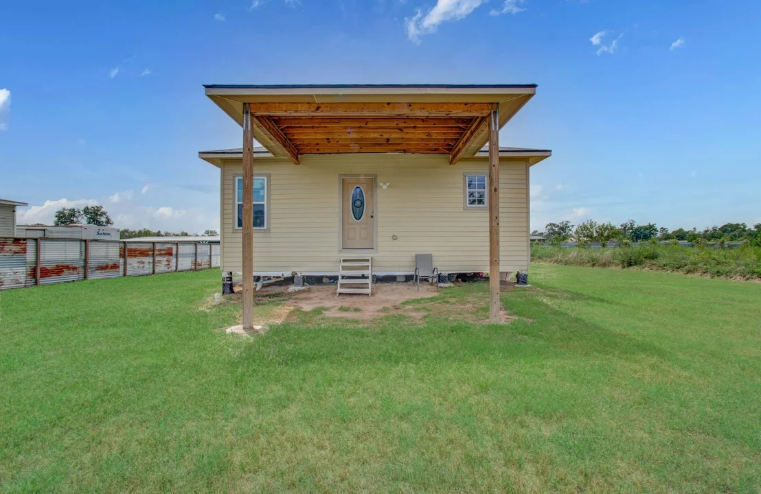 Photo of 1243 Road 5263