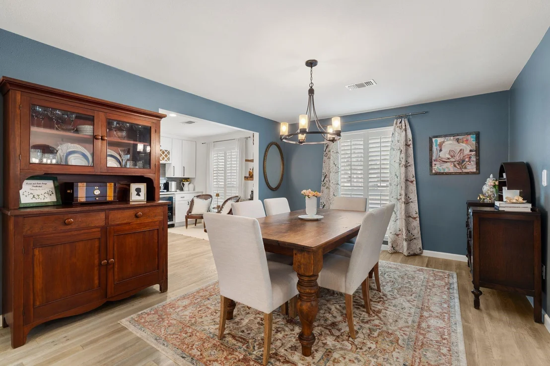 Photo of 10619 Cranbrook Road