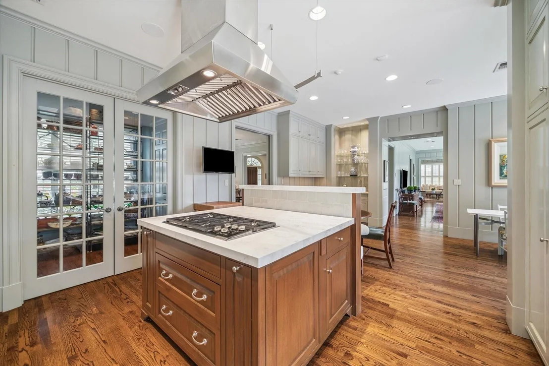 Photo of 5565 Tilbury Drive