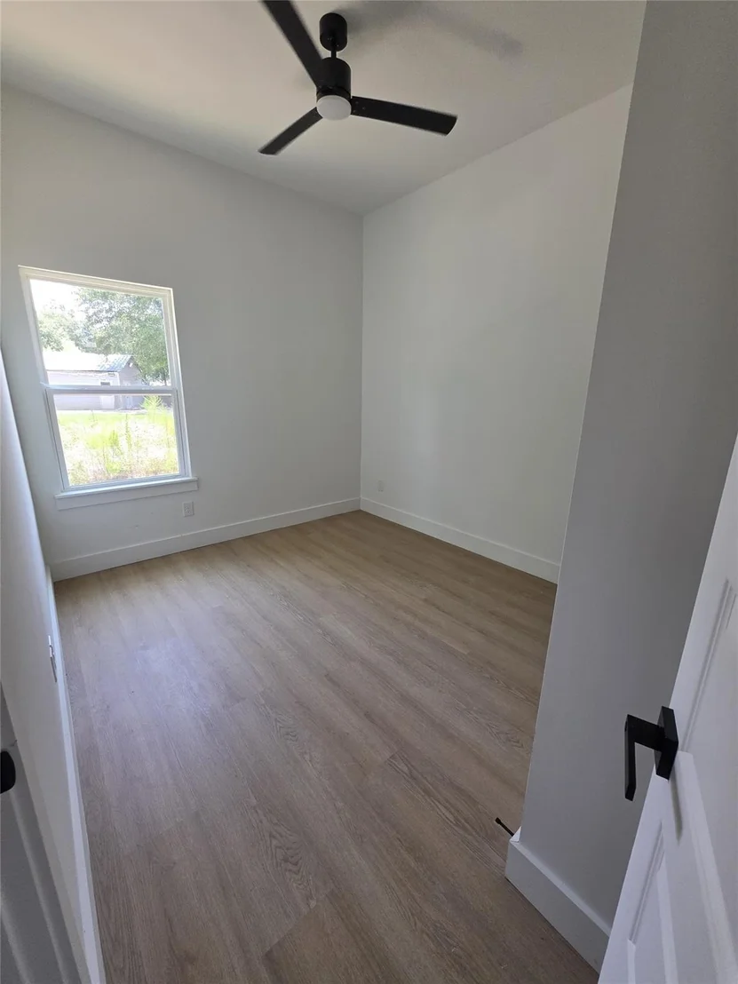 Photo of 135 Road 5203