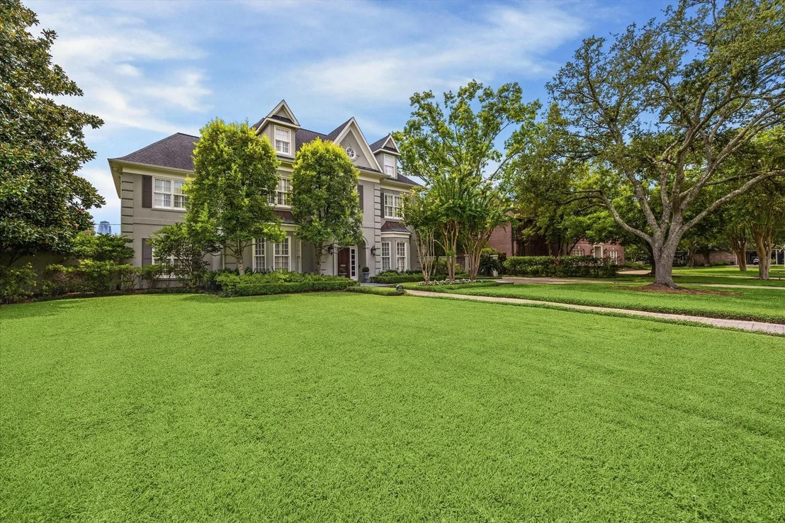 Photo of 5565 Tilbury Drive