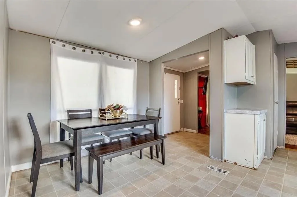 Photo of 505 Road 5202