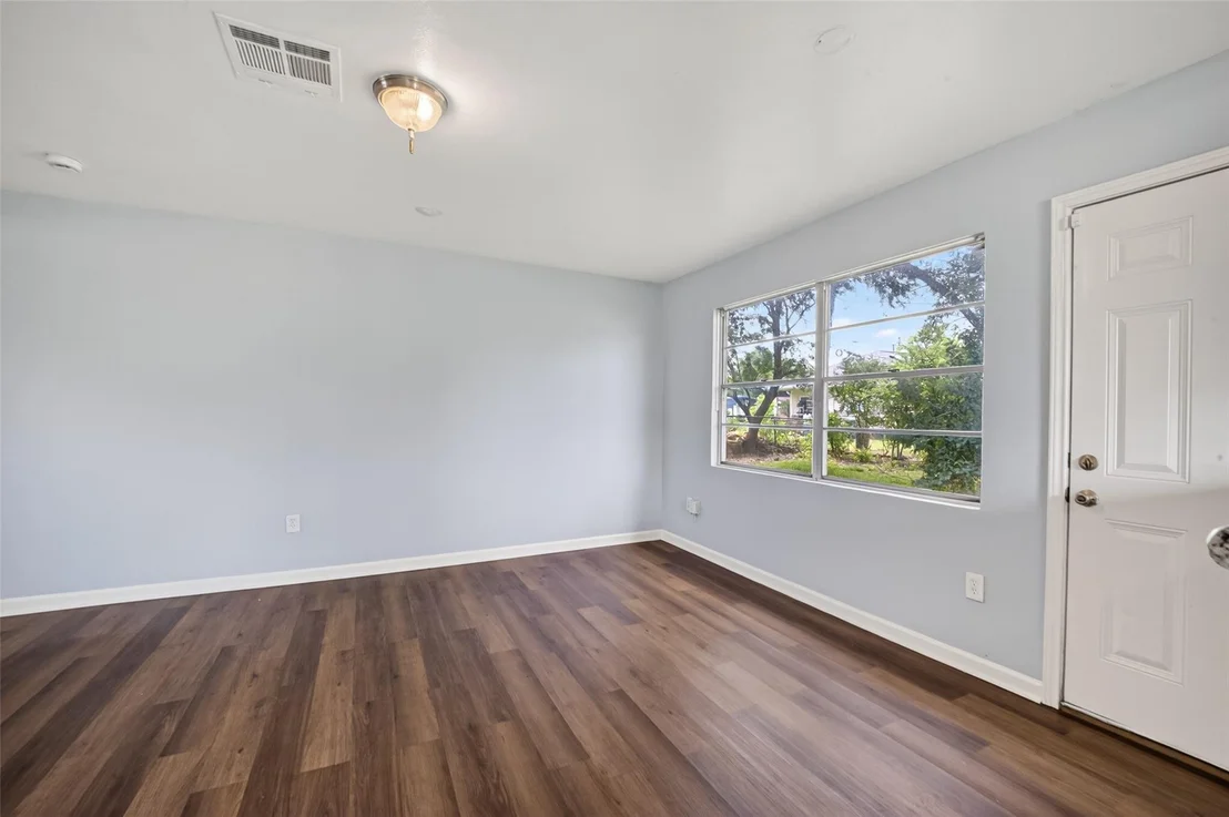 Photo of 3918 Tavenor Lane