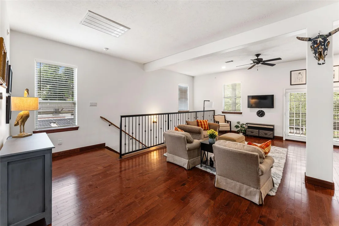 Photo of 415 W 8th Street