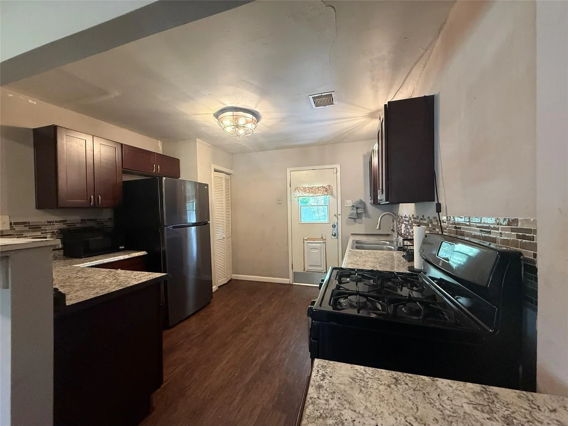 Photo of 725 Kyle Street