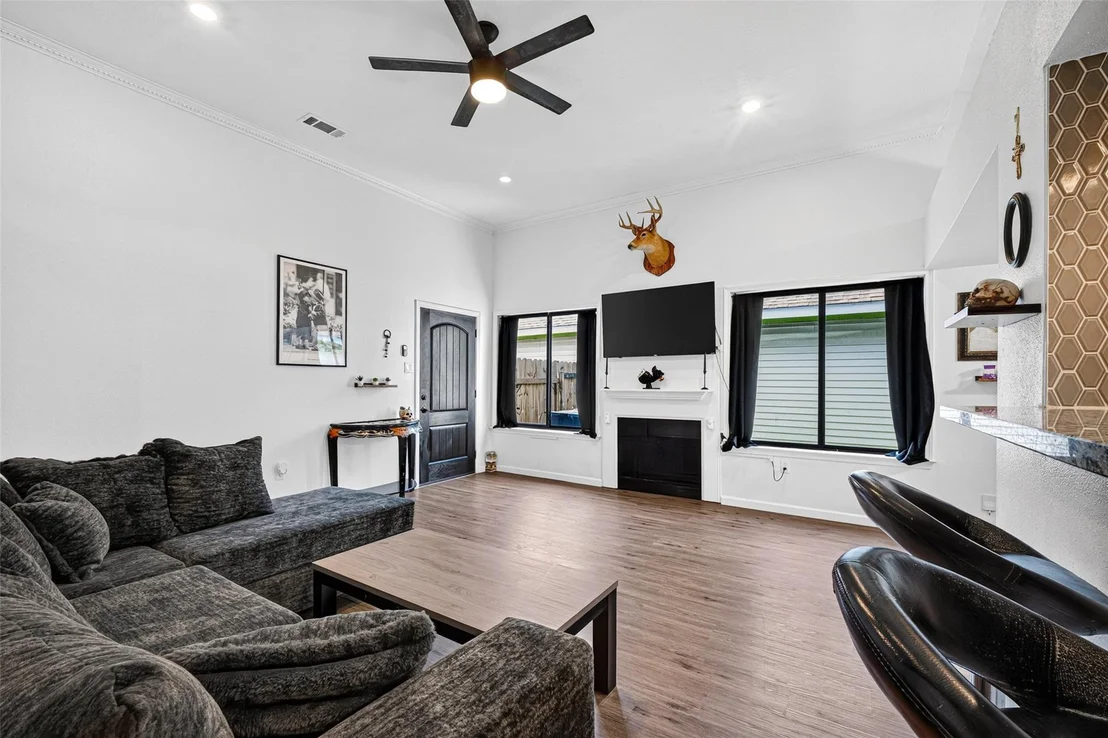 Photo of 1106 Holbech Lane