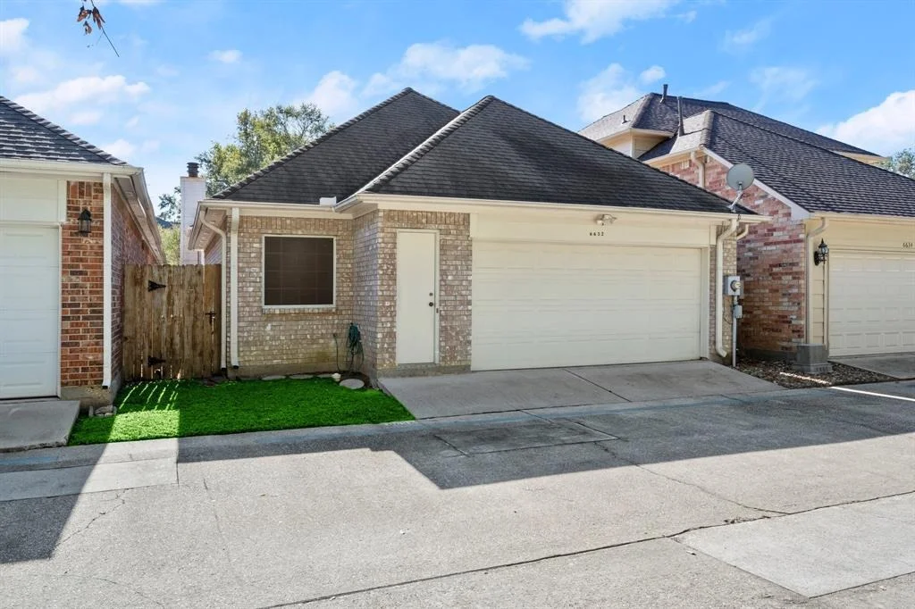 Photo of 6632 Tournament Drive