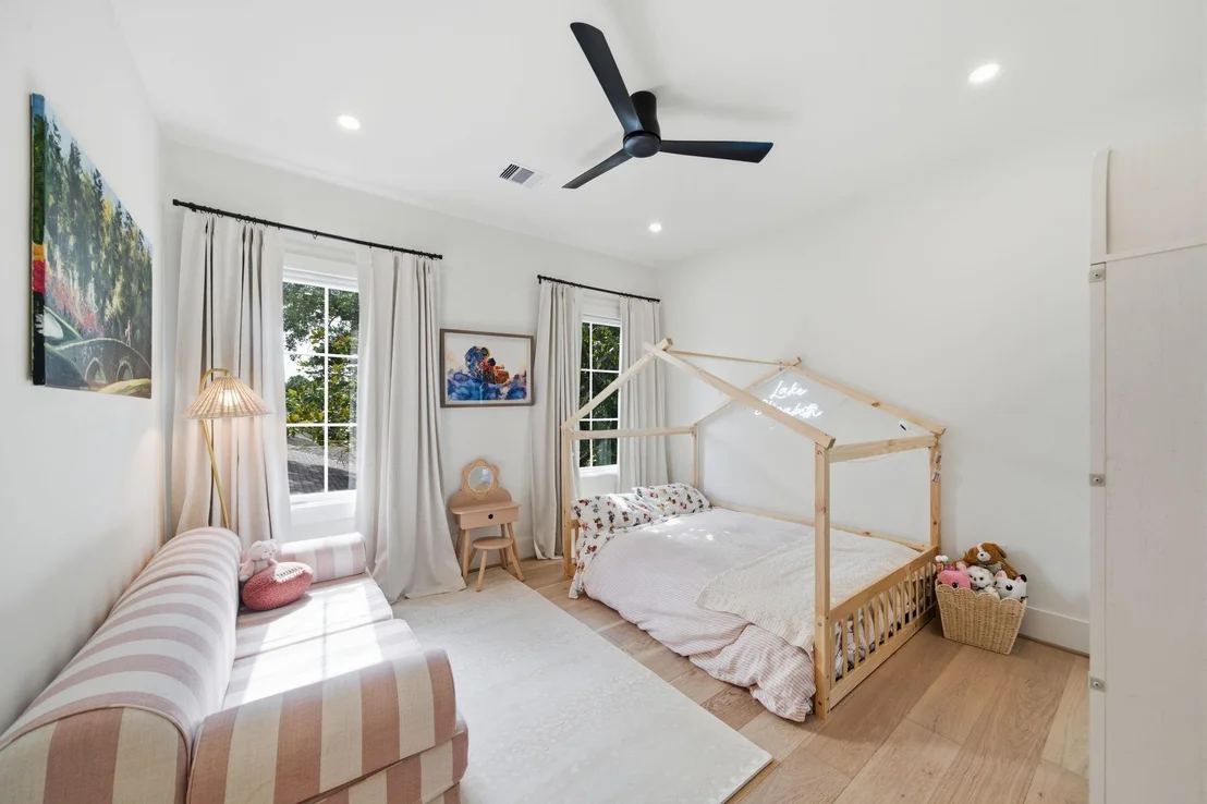Photo of 1030 Chamboard Lane