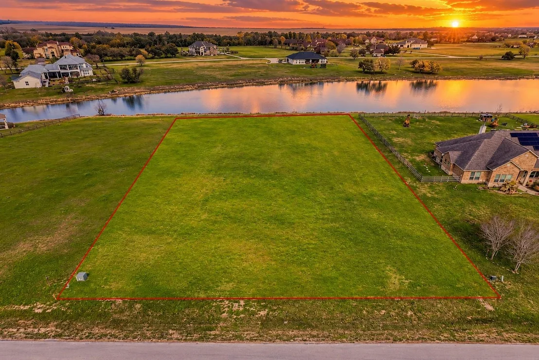 Photo of 6818 Brazos Lakes Drive