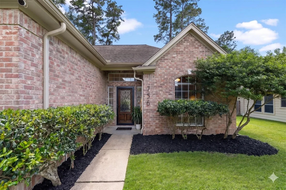 Photo of 756 Forest Lane Drive