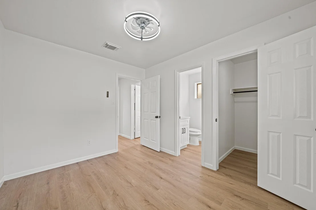 Photo of 11059 Vailview Drive