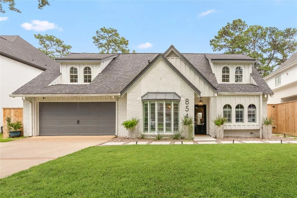 Photo of 854 W Forest Drive