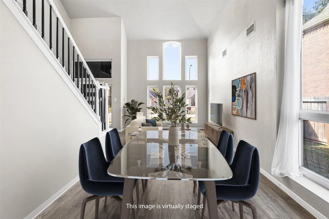 Photo of 6703 Walnut Square