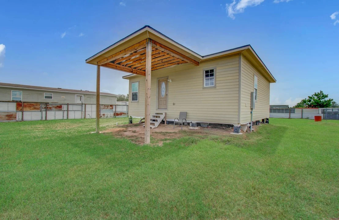 Photo of 1243 Road 5263