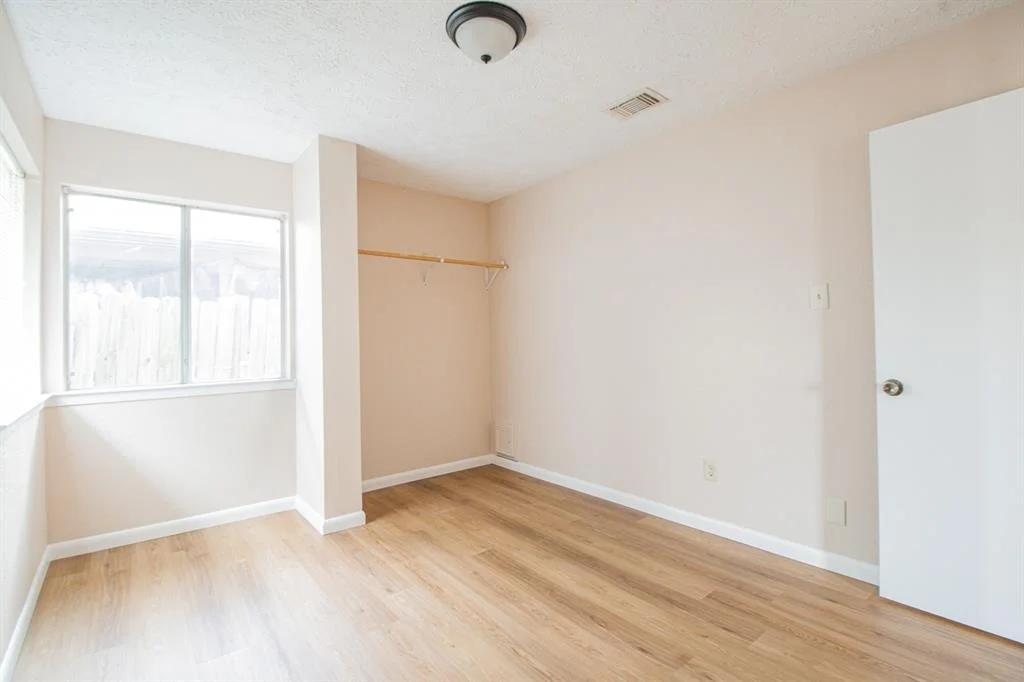 Photo of 9407 Denbridge Drive