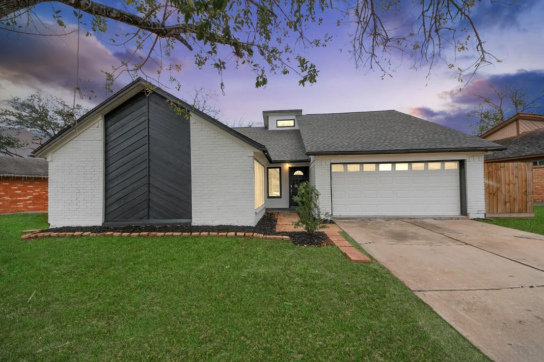 Photo of 718 Land Grant Drive