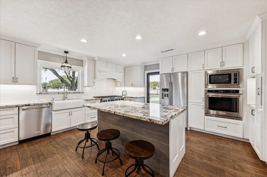 Photo of 2489 Bartlett Road