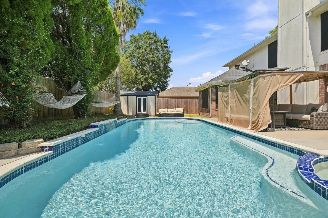Photo of 10827 Oak Acres Drive