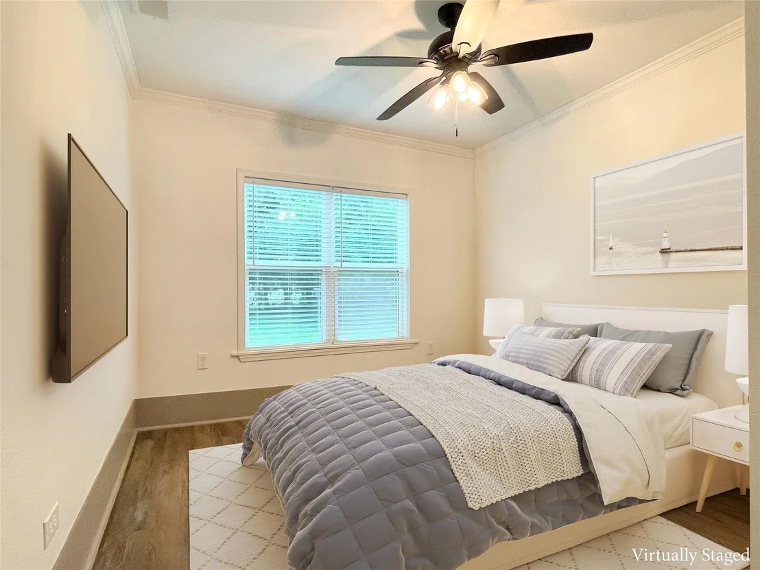 Photo of 210 W Crescent Drive