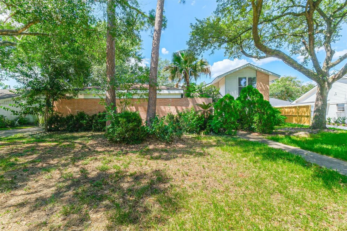 Photo of 5218 Contour Place