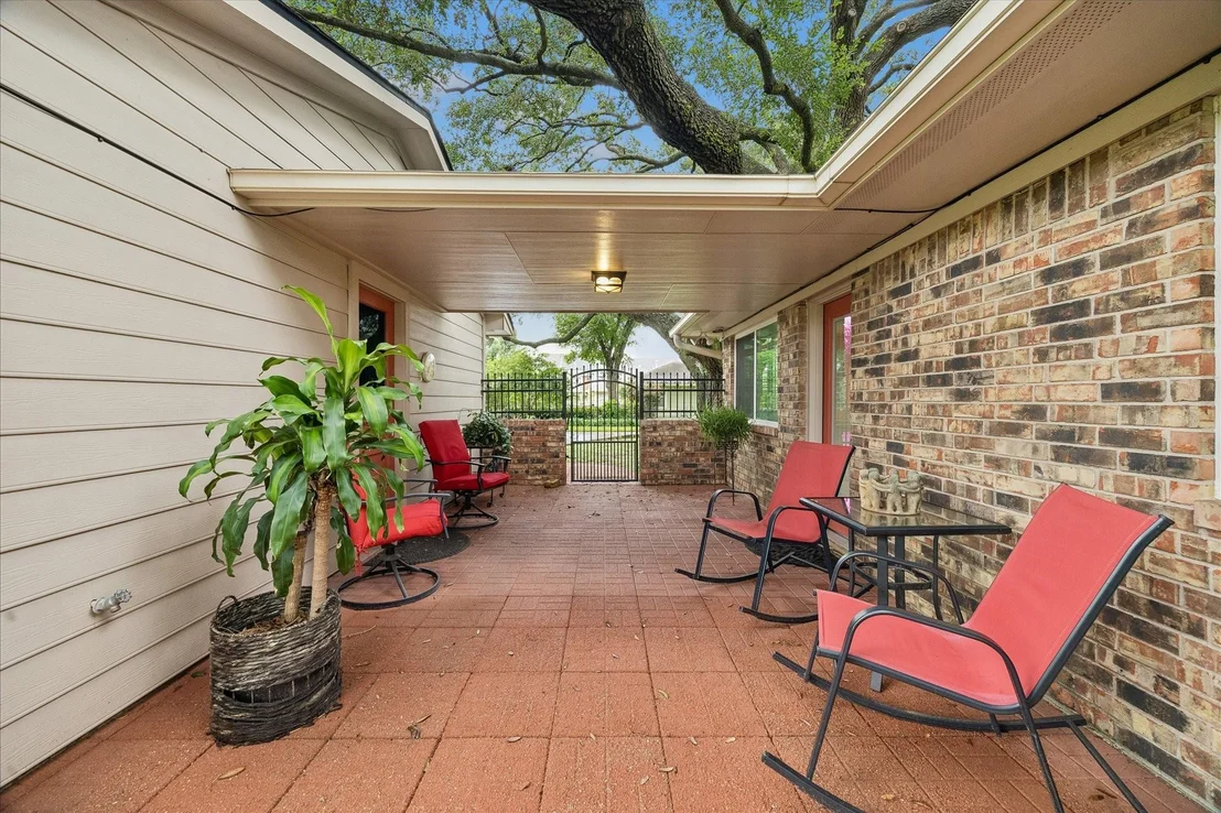 Photo of 4709 Tilson Lane