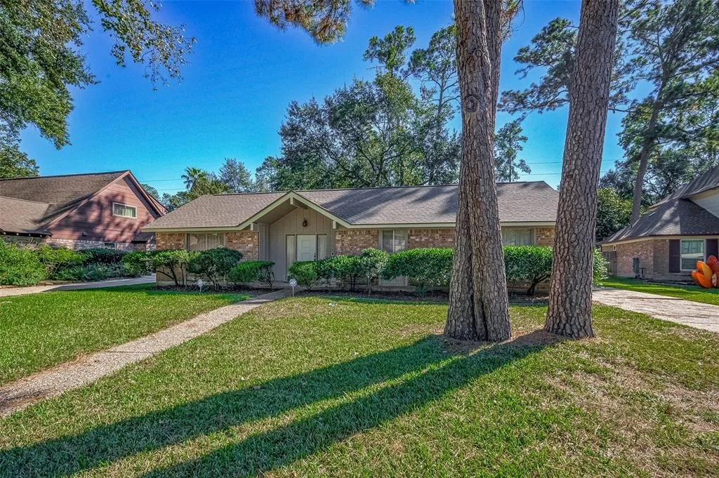 Photo of 5927 Pinewilde Drive