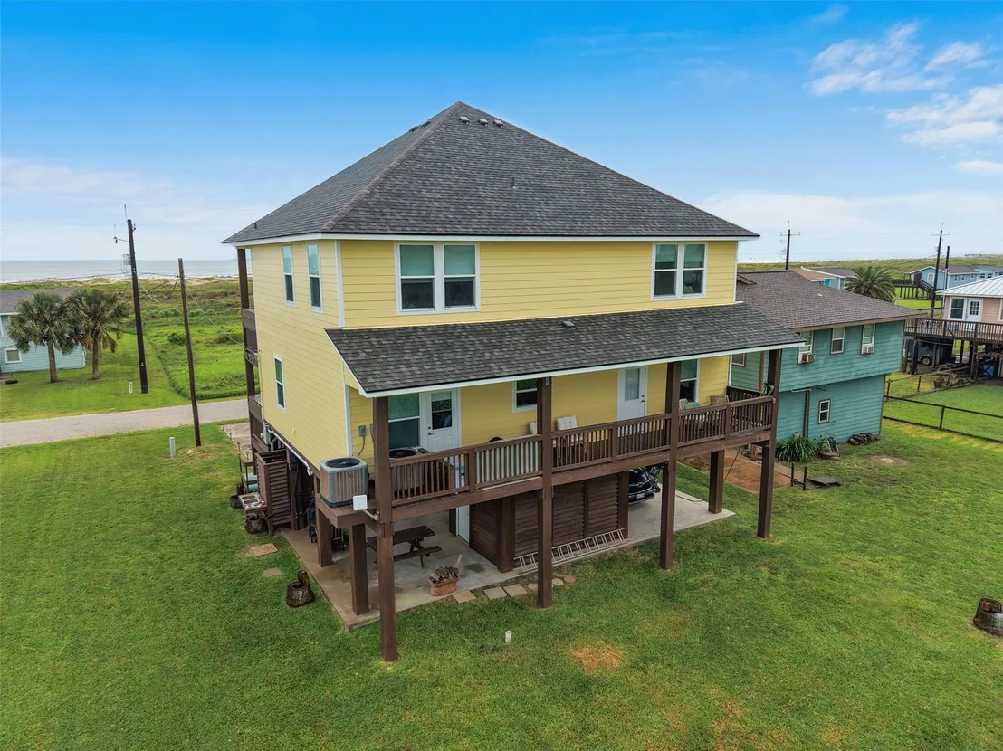 Photo of 521 Beachfront Drive