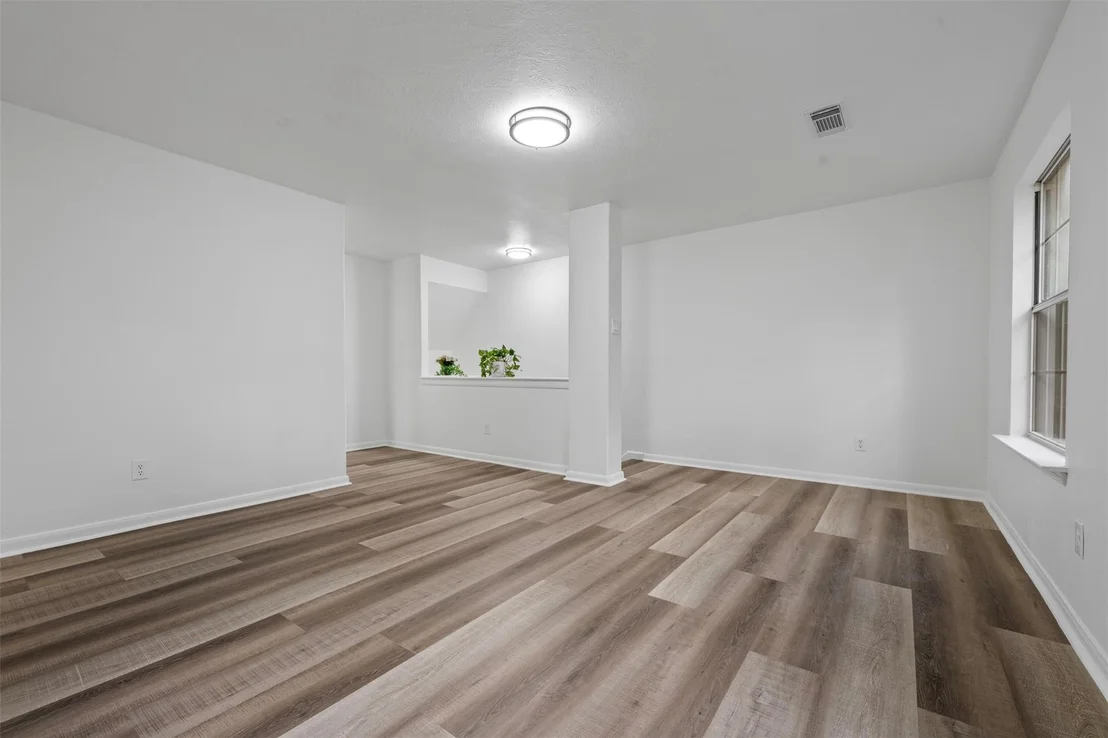 Photo of 55 Terraglen Dr