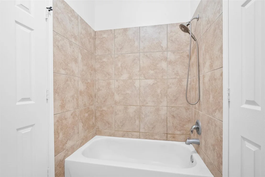 Photo of 15690 Corinthian Way