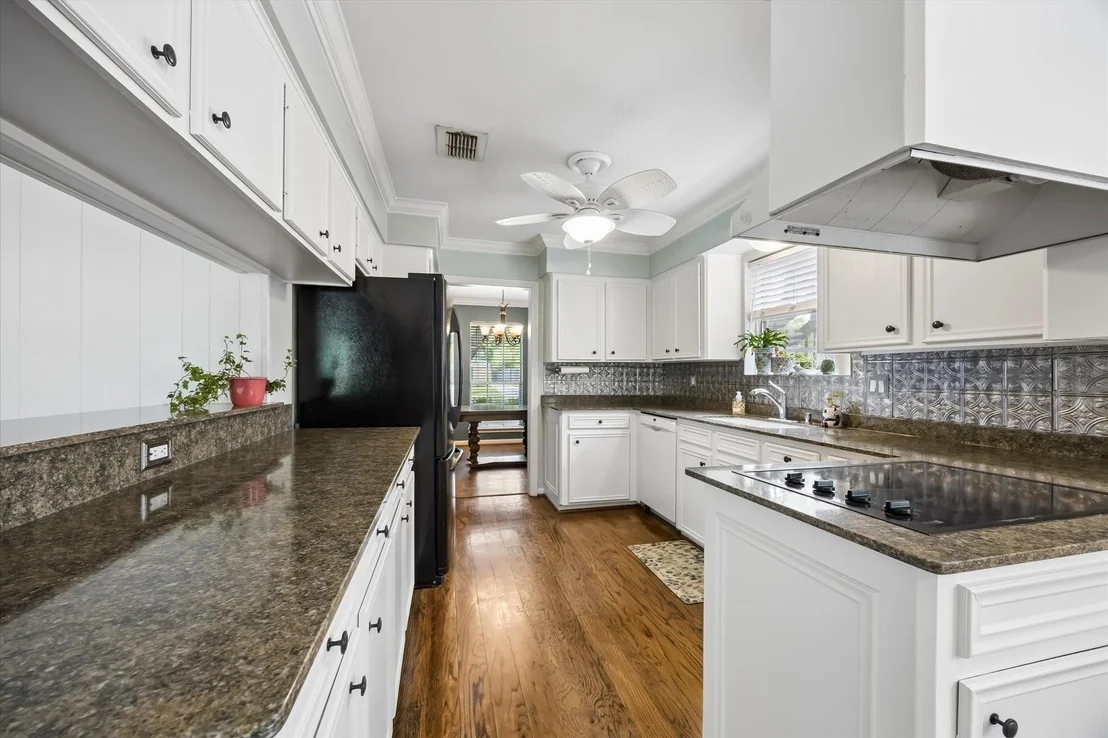 Photo of 7802 Bellerive Drive