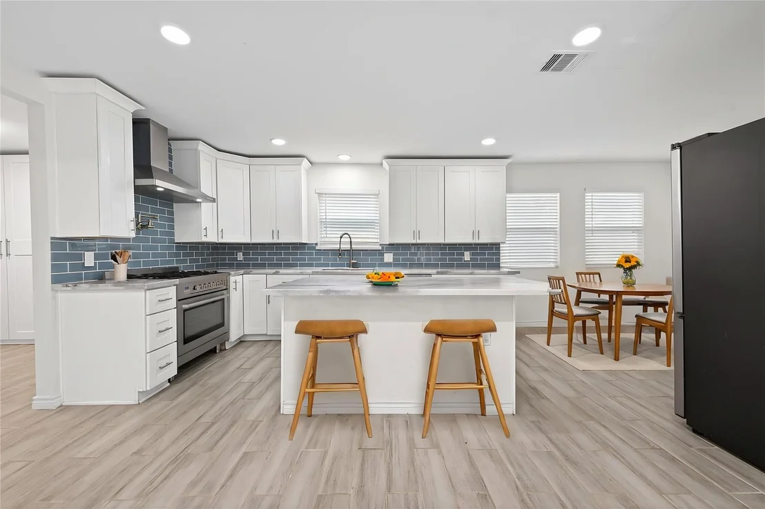 Photo of 11107 Cedarhurst Drive