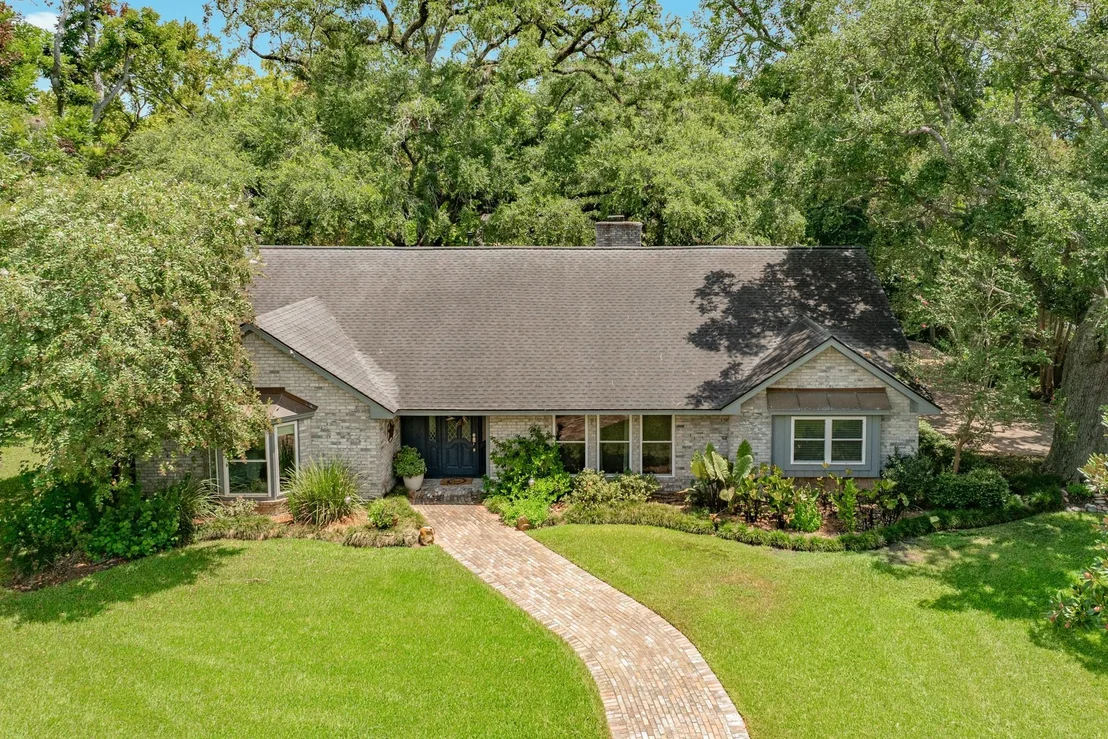 Photo of 314 Live Oak Lane