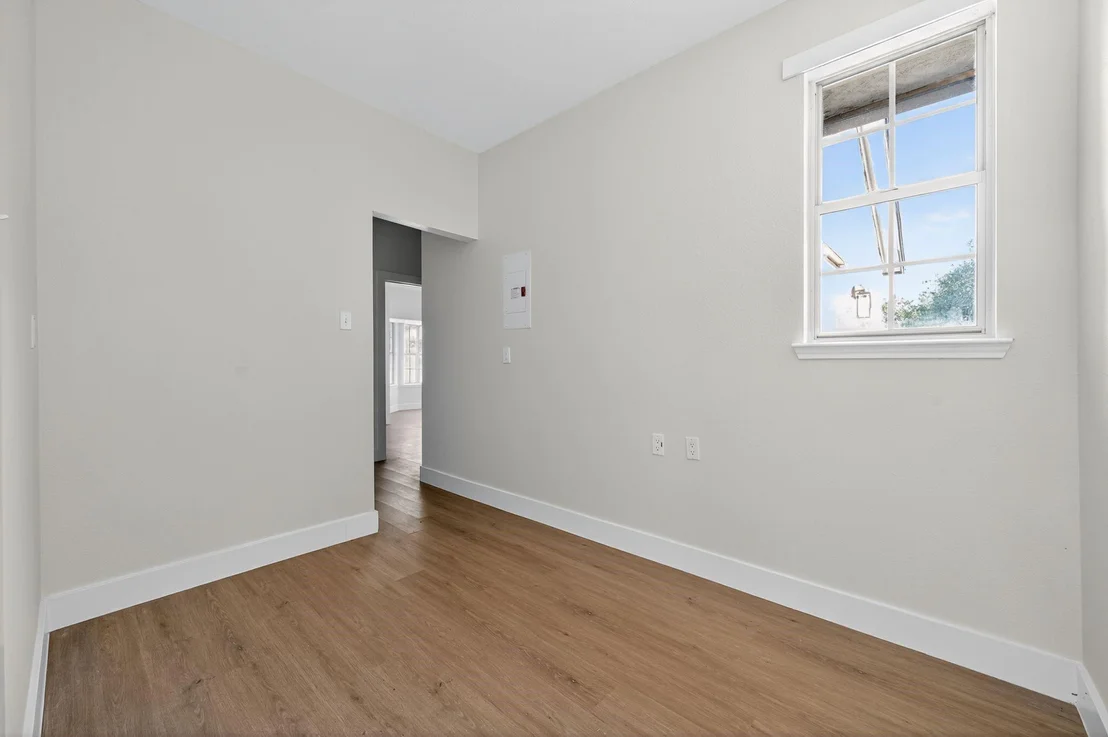 Photo of 300 Fawn Lane