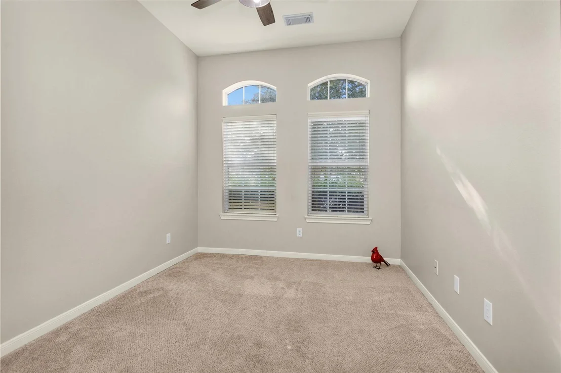 Photo of 15843 Collinsville Drive