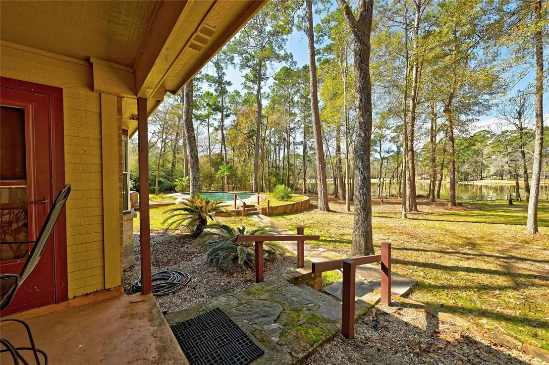 Photo of 15823 Stagecoach Road