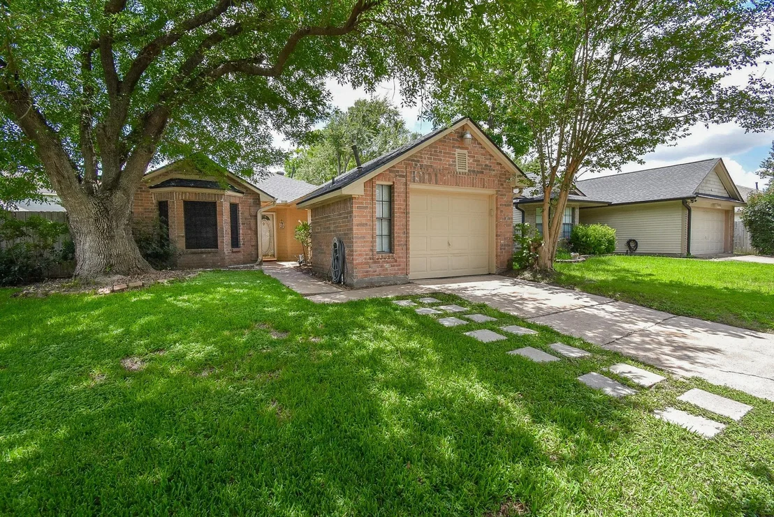 Photo of 20307 Linden Tree Drive