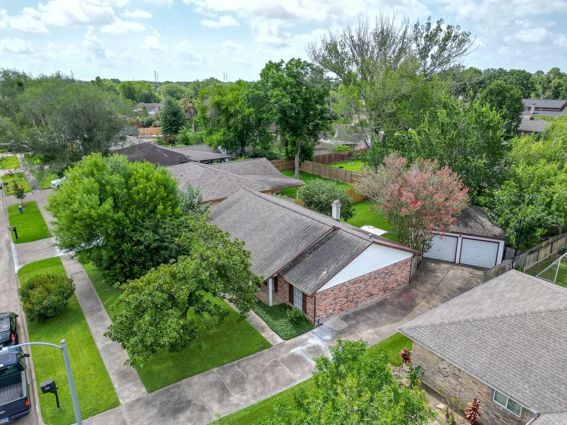 Photo of 12211 Plumpoint Drive