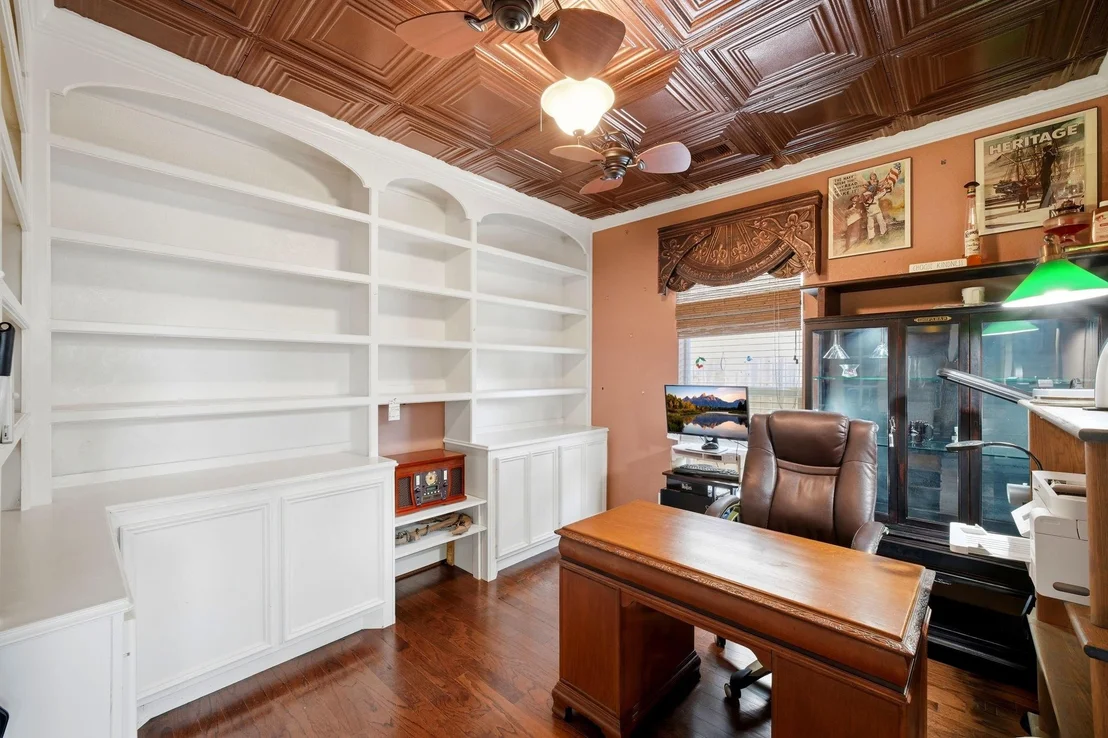 Photo of 25910 Northcrest Drive