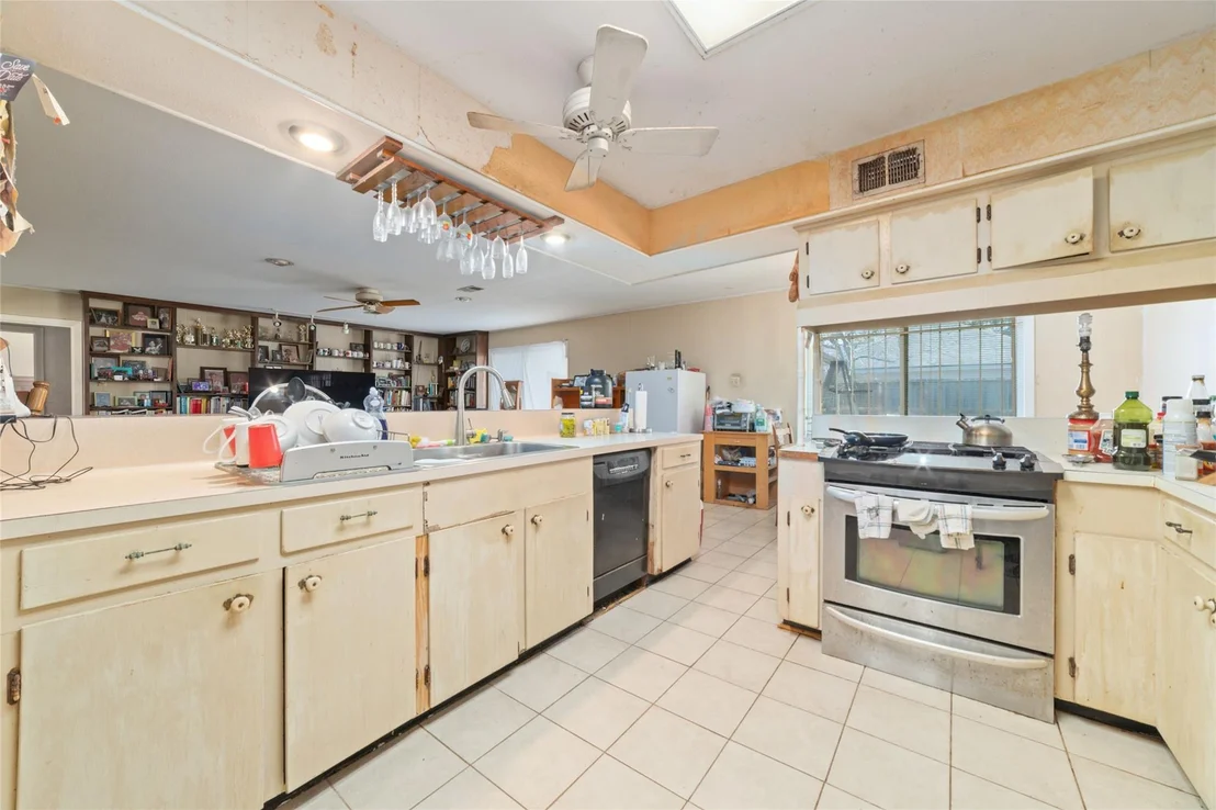 Photo of 1535 Maux Drive