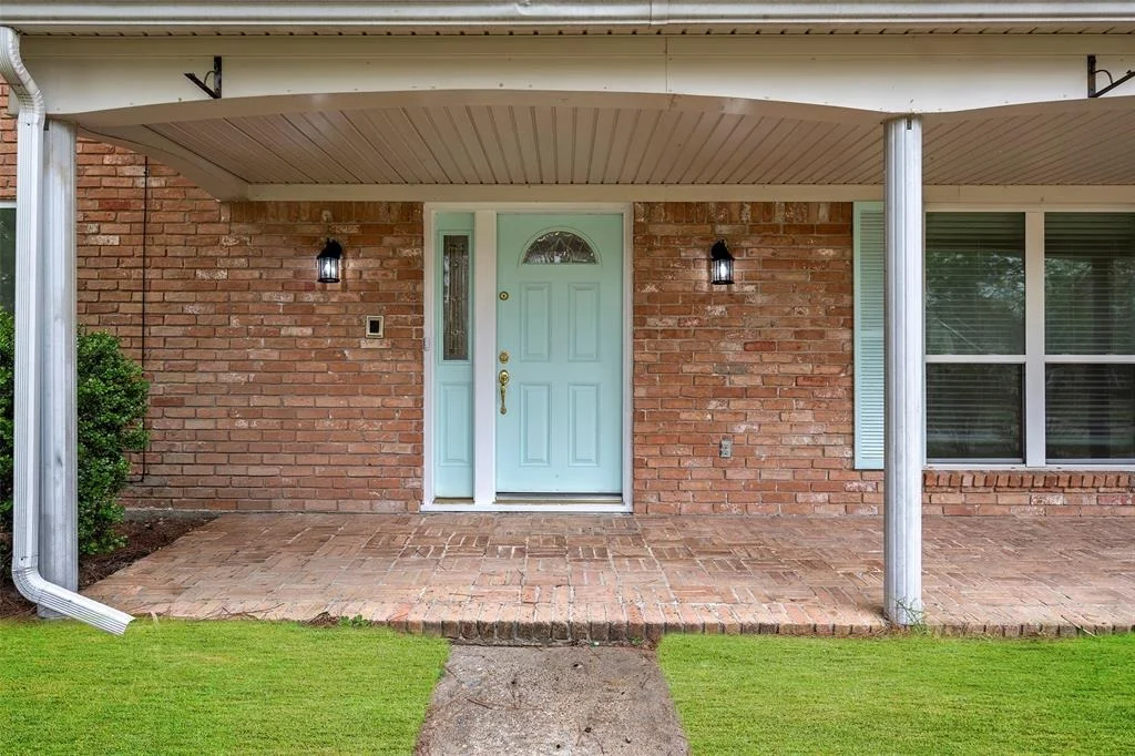 Photo of 16219 York Minster Drive