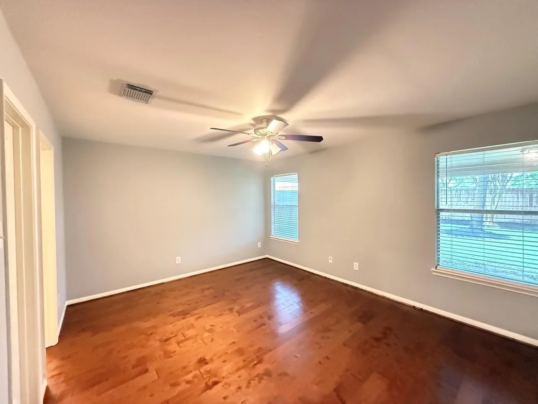Photo of 19522 Fernhaven Drive