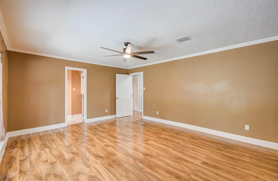 Photo of 123 W Circle Drive