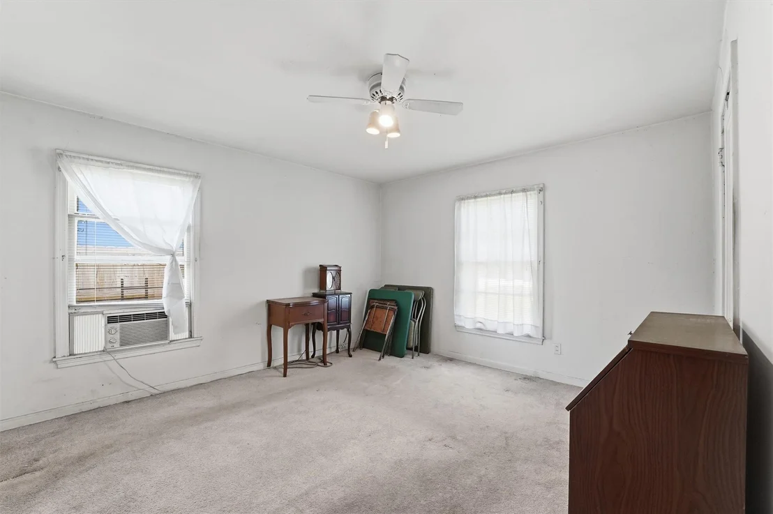 Photo of 717 Bolling Lane