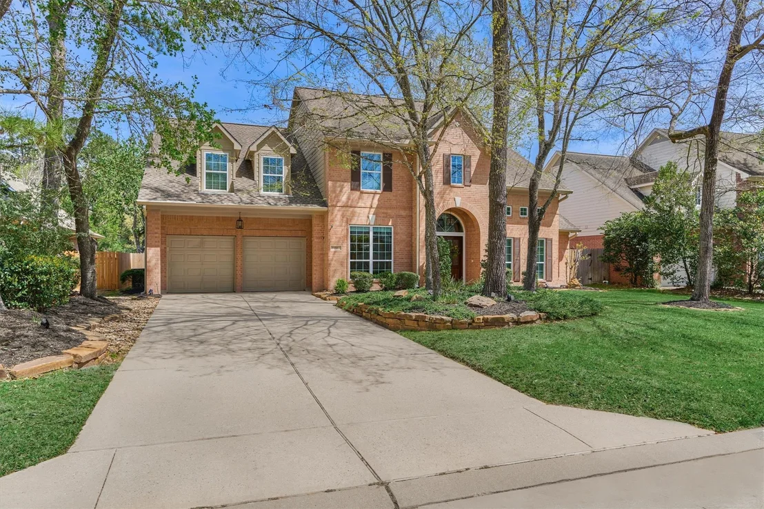 Photo of 170 N Hazelcrest Circle