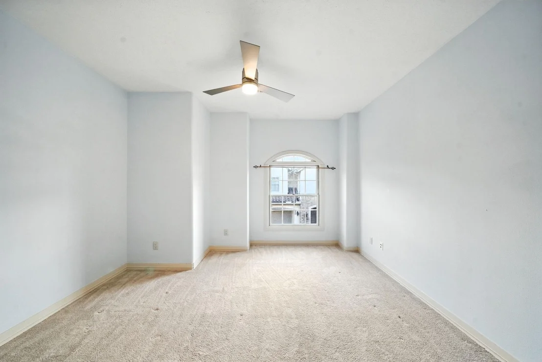 Photo of 2714 Stuart Manor