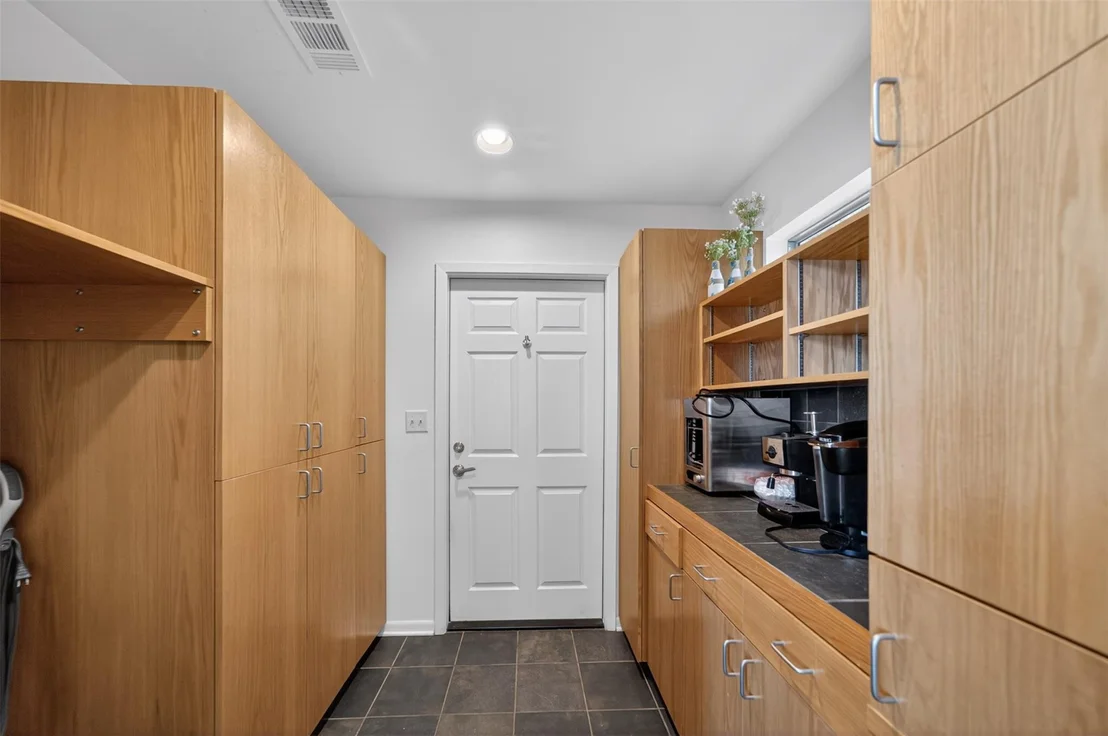 Photo of 20998 Kiva Circle