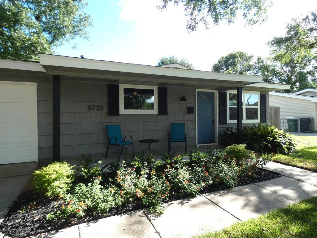 Photo of 5722 Hewitt Drive