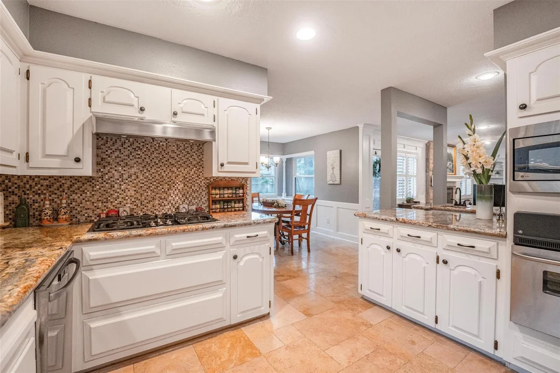 Photo of 14610 Carolcrest Drive